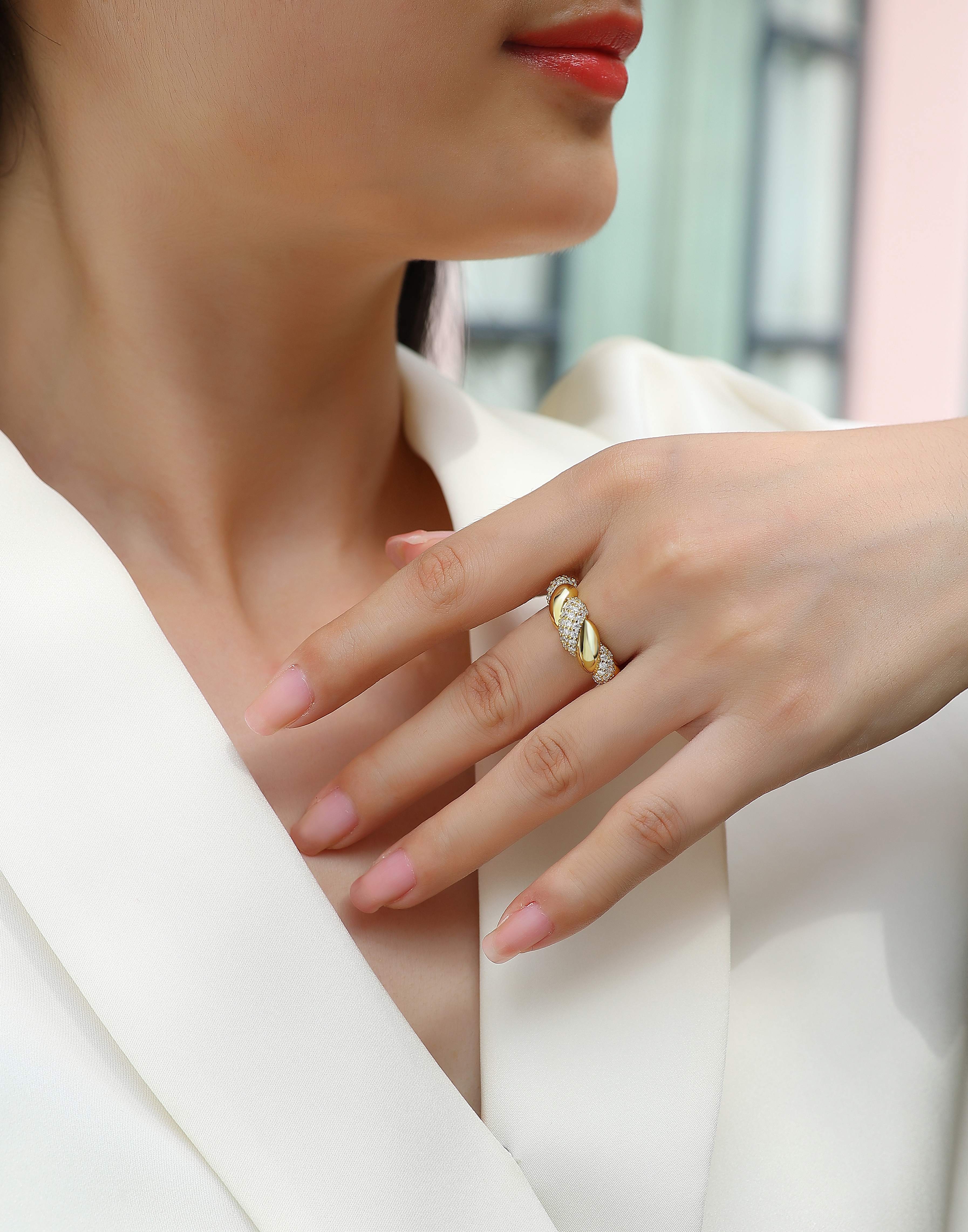 Fashionable Jewelry Ring Set With Moissanite S925 Sterling Silver And Gold-plated Diamond