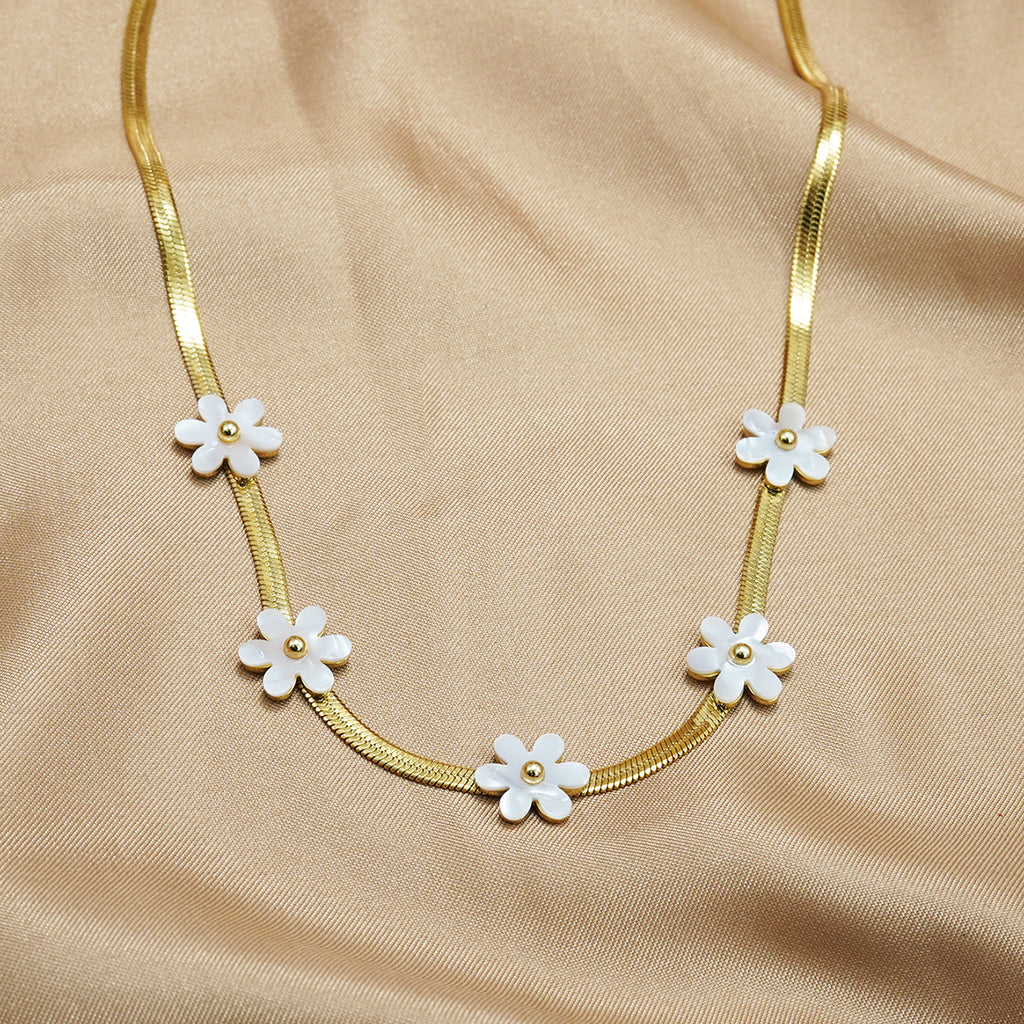 Lxalry 18K Gold Plated Bohemian Floral Necklace