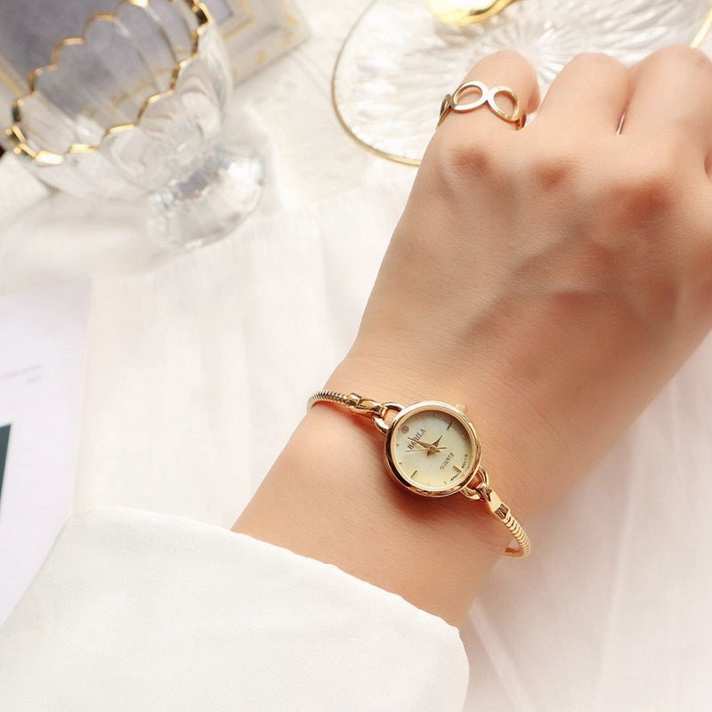 Retro Small Golden Quartz Women's Watch