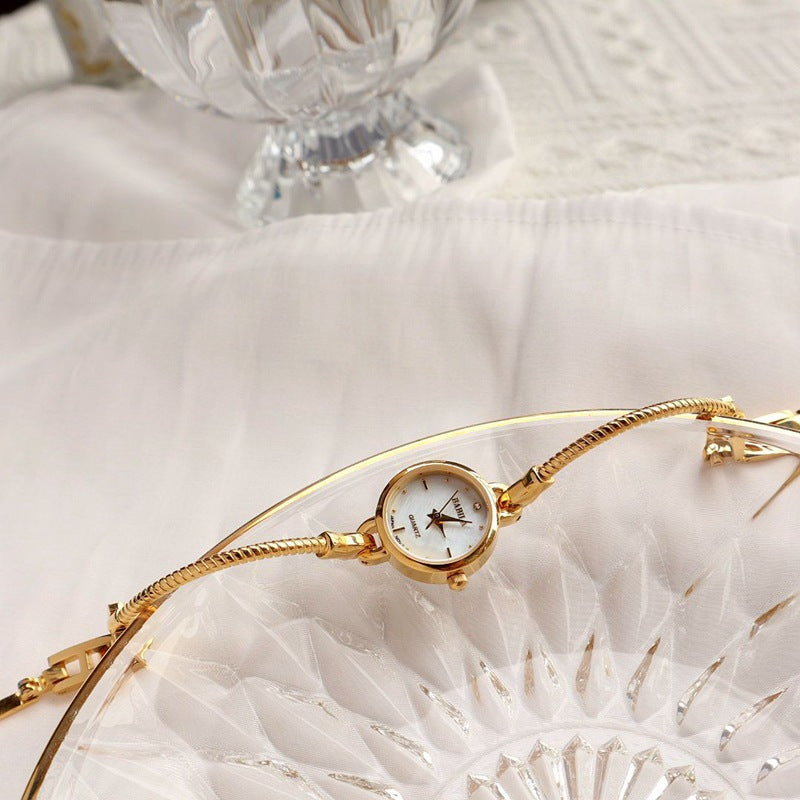 Retro Small Golden Quartz Women's Watch