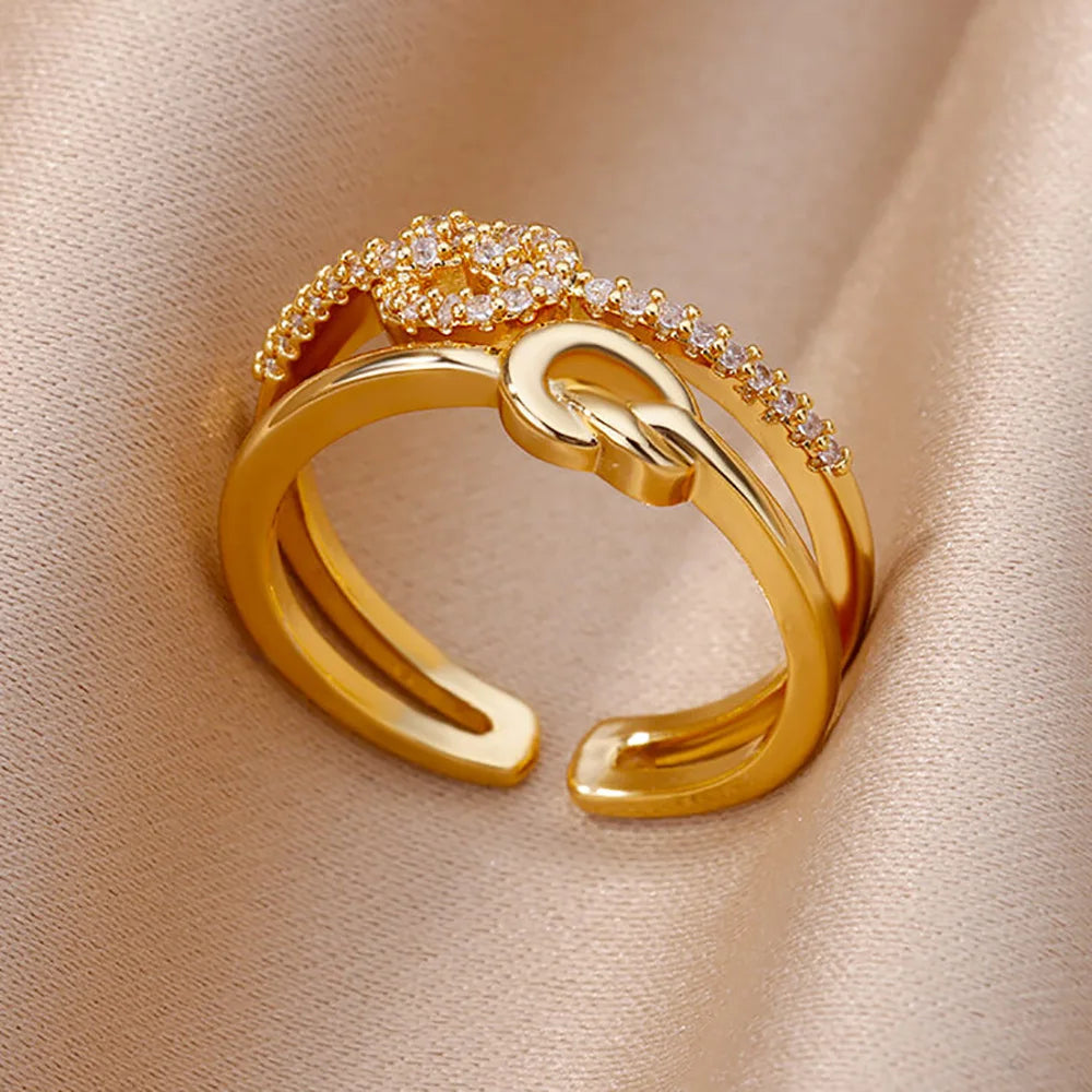 GoldenLink Crystal Ring