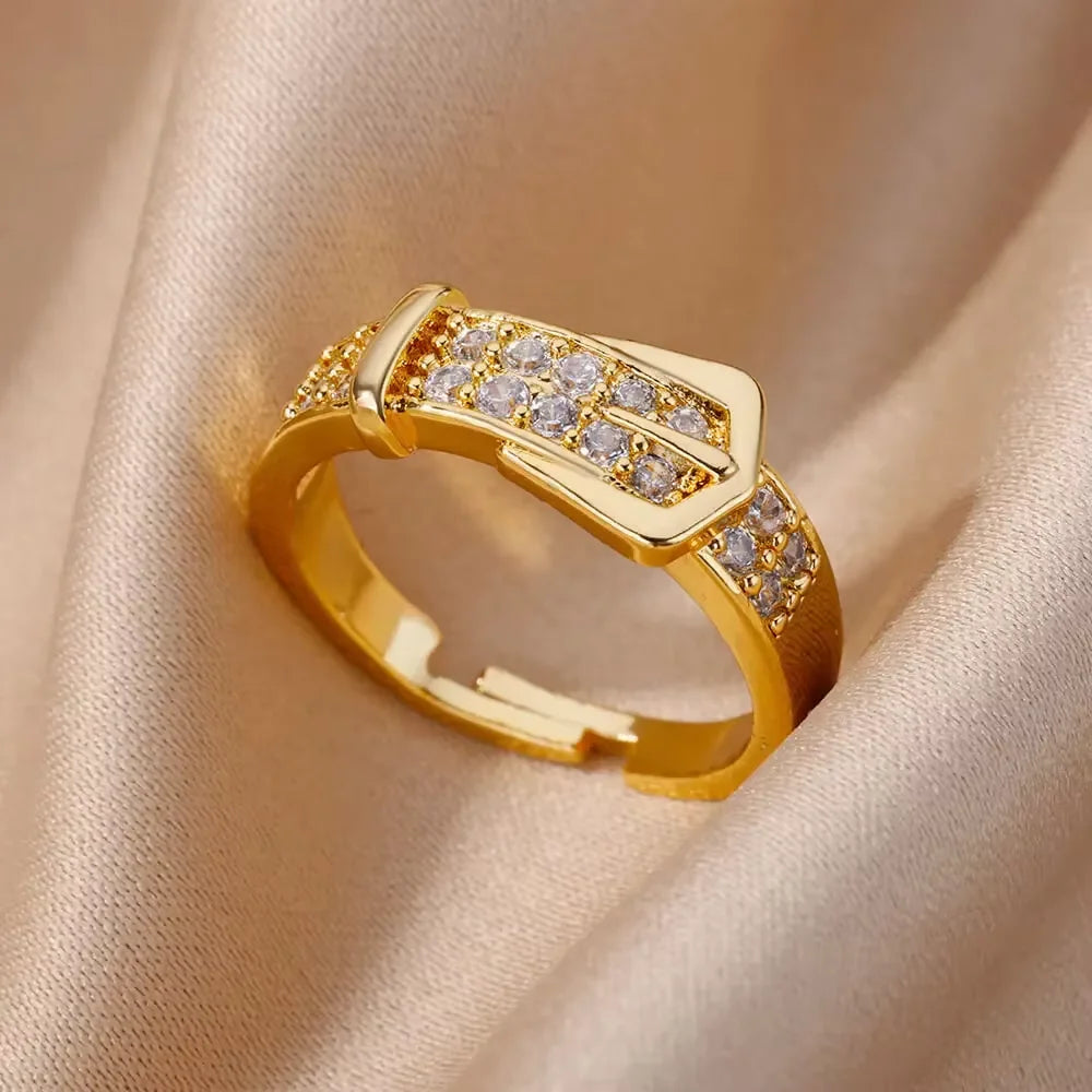 GoldenLink Crystal Ring