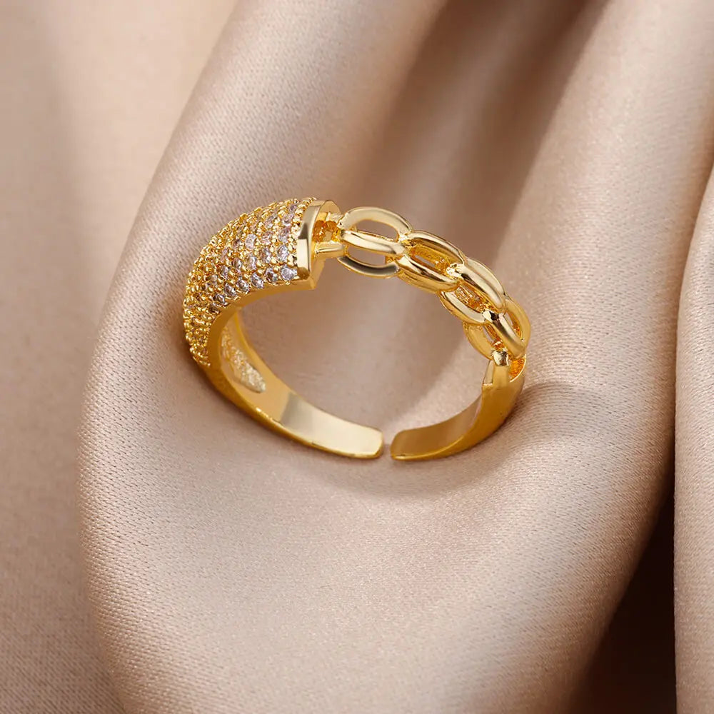 GoldenLink Crystal Ring