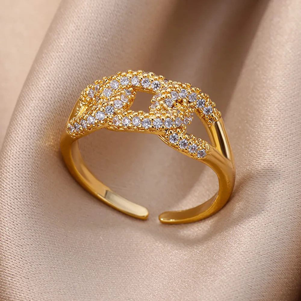 GoldenLink Crystal Ring