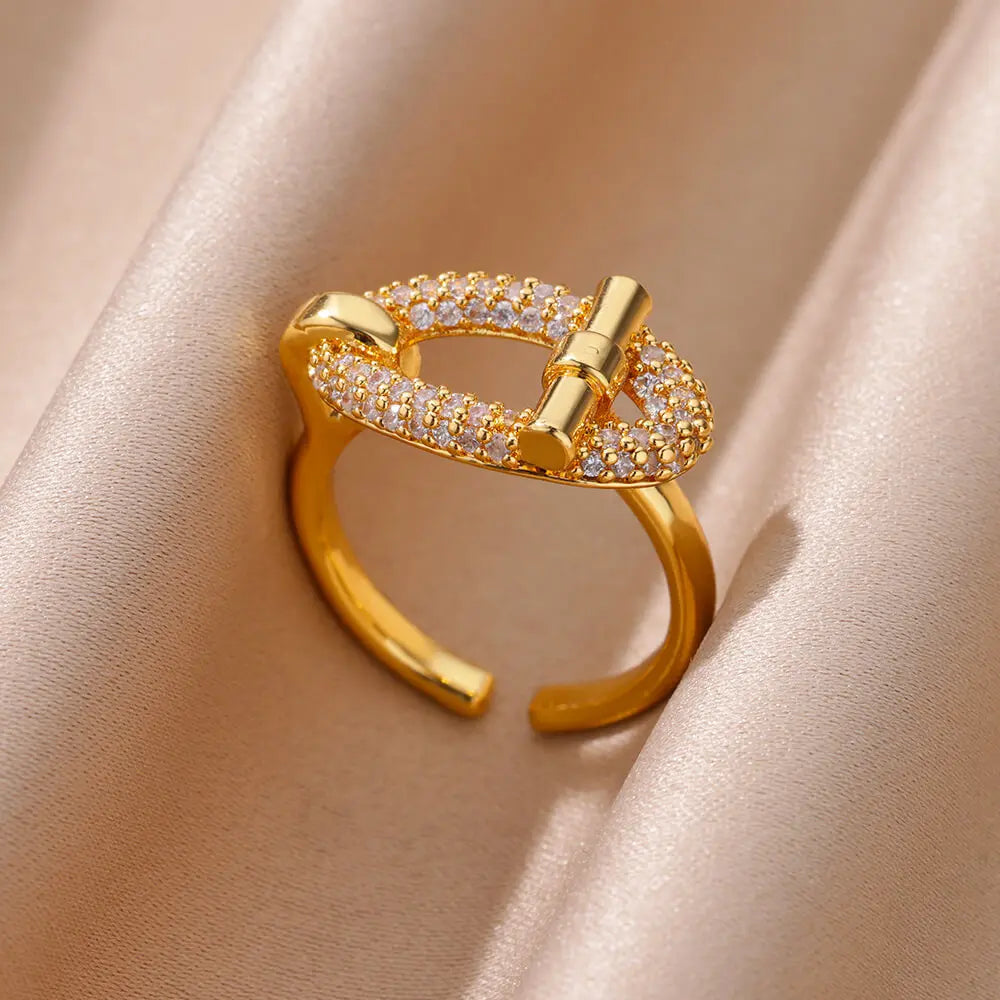 GoldenLink Crystal Ring