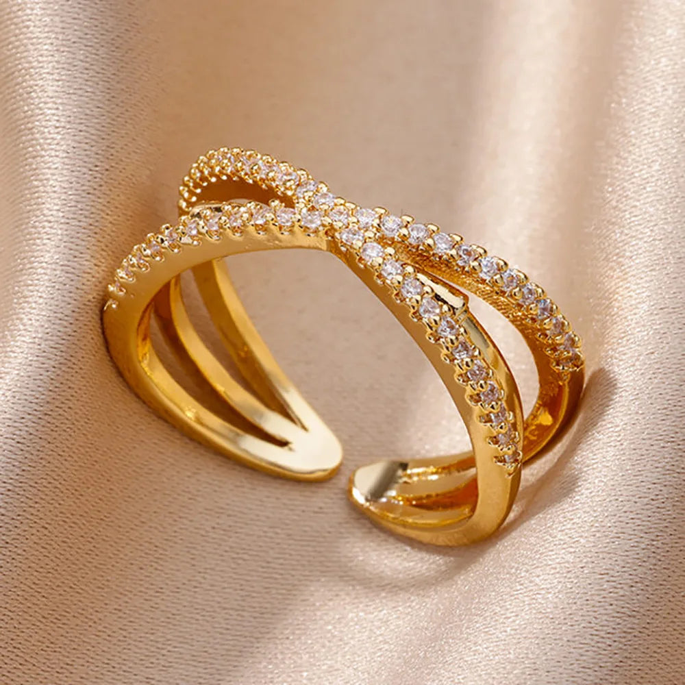 GoldenLink Crystal Ring
